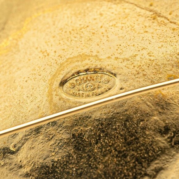 CHANEL CC Logo Round Brooch Gold Tone 94A Pin Auth - Picture 4 of 4